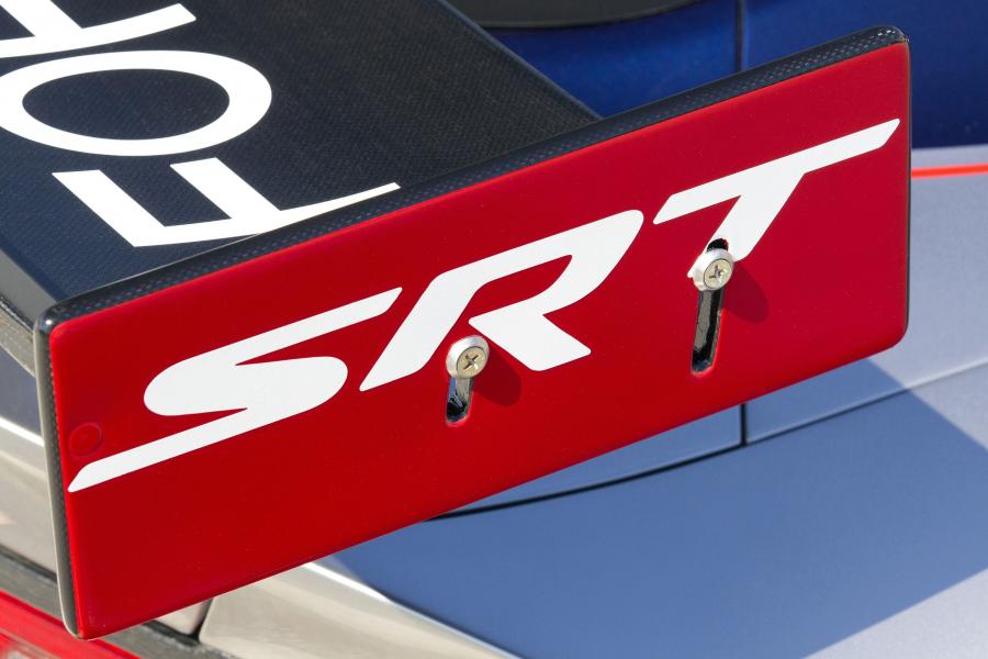 Детали экстерьера SRT Viper GTS-R 2012 года  (фото 2 из 20)